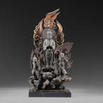 Drie-eenheid van duizendarmige Kannon - Gelakt hout - Japan