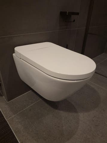 Duravit D-Neo sensowash Douchetoilet showmodel - 0023, Doe-het-zelf en Verbouw, Sanitair, Ophalen, Nieuw, Toilet