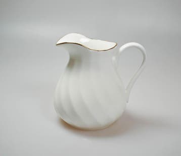 Wedgwood Gold Chelsea Melkkannetje, Verzenden, Nieuw, Overige materialen, Overige stijlen