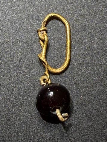 Oud-Romeins Goud Prachtige oorbel met een stijlvolle