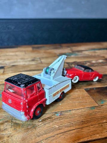 Dinky Toys 1:43 - Modelauto (2) - Dinky Toys 434 Crash Truck, Hobby en Vrije tijd, Nieuw