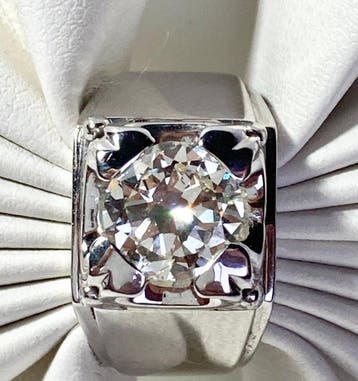 Statement ring - 18 karaat Witgoud - 1.75ct. tw. Diamant