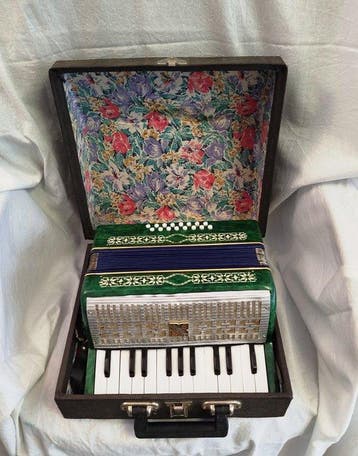 Malysh () - 16bass - Mini Accordion - - Klvieraccordeon, Nieuw