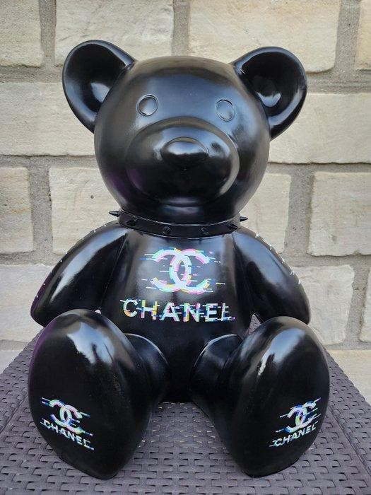 CQFD - Big Bear Chanel - Glitch Édition, Antiek en Kunst, Kunst | Designobjecten