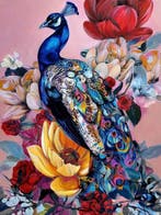 yamila - The Gilded Plumage: Pavo Real y la Resiliencia del