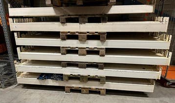 Tego Liggers L262,5 x H8cm, Palletstelling,, Gebruikt