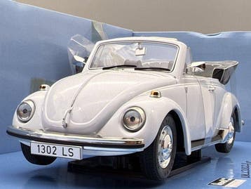 Revell 1:18 - Model coupé - 1958 VW Käfer 1302 LS, Hobby en Vrije tijd, Nieuw