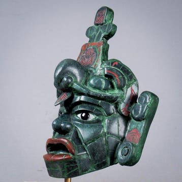 sculptuur, Tikal jademasker – Maya jadeïet mozaïek –