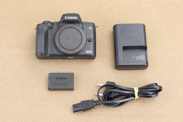 Canon EOS M50 Body + accessoires Digitale camera, Nieuw