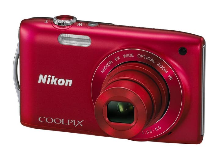 Nikon Coolpix S3300 Digitale Compact Camera - Rood (In doos), Audio, Tv en Foto, Fotocamera's Digitaal, Zo goed als nieuw, Verzenden