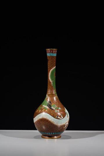 Vaas - Emaille, Een verfijnde Japanse cloisonné-emaillevaas