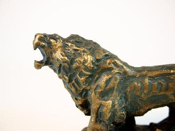 Japanese Bronze Shishi (Lion) by Kitamura Seibo - Beeld
