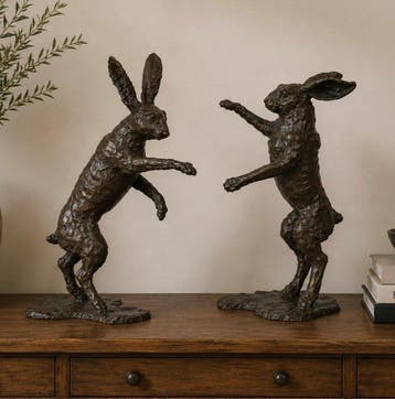 Elizabeth and Stevens - sculptuur, Bronze Boxing Hares - 63