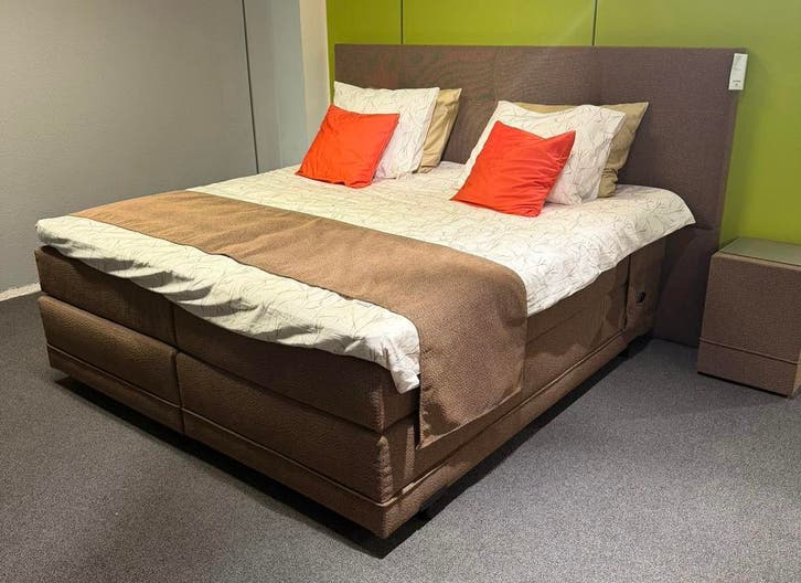 NOFLIK | AVEK Boxspring combinatie 200x210cm., Huis en Inrichting, Slaapkamer | Boxsprings, Overige maten, 210 cm, Beige, Bruin