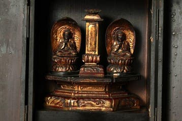 Consecrated Nichiren Buddhist Altar Cabinet with One Stupa