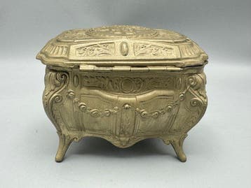 Antieke sieradenkist / juwelendoos – verguld metaal – Rococo, Antiek en Kunst