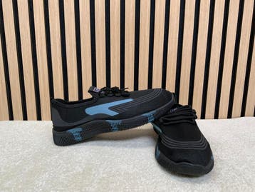 Partij sportschoenen zwart met accent – maat 41 t/m 44, Ophalen, Nieuw, Sneakers of Gympen