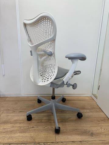 Grote Voorraad Herman Miller Mirra 2 Alpine Bureaustoelen!, Verzenden, Wit, Zo goed als nieuw, Bureaustoel