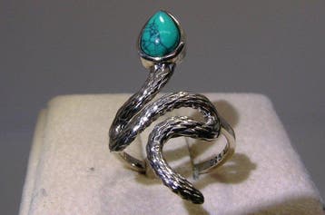 Turquoise ring - Hoogte: 33.6 mm - Breedte: 19.8 mm- 3.5 g -
