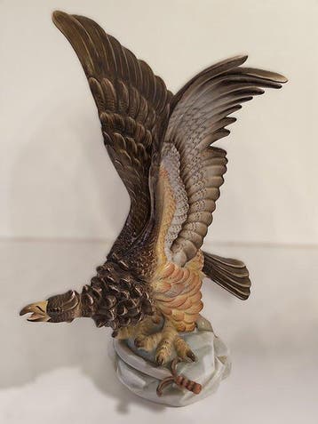 Herend - sculptuur, Eagle with Sword 5056-Large Hand-Painted