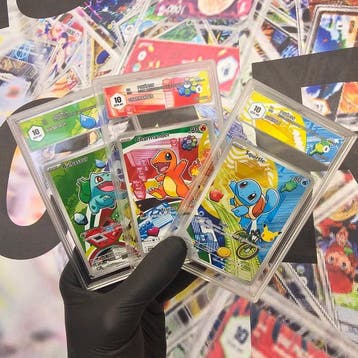 Pokémon - 3 Graded card - TRIS 1st Gen. -> 30th Anniversary, Nieuw