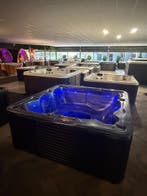 Jacuzzi / spa 200x200 – plug & play 220V – massage, blower, Ophalen, Zo goed als nieuw, Pomp, Vast