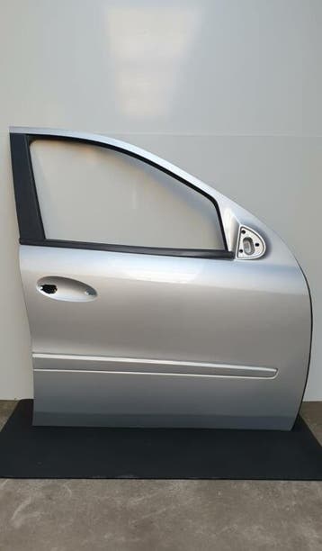 Portier rechtsvoor Mercedes ML-klasse w164 (P002), Gebruikt, Deur, Mercedes-Benz, Rechts