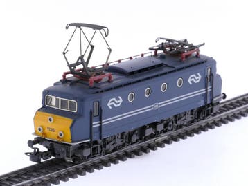 Schaal H0 Märklin 3327.1 elektrische locomotief 1100 seri.., Wisselstroom, Gebruikt, Locomotief, Ophalen of Verzenden
