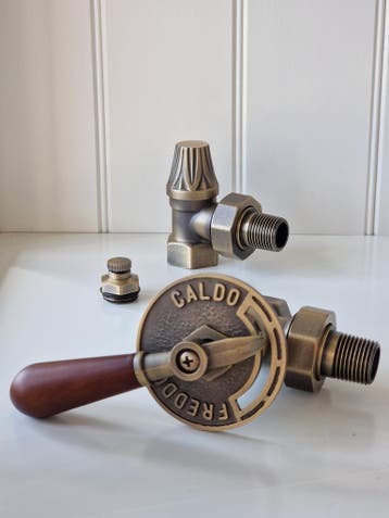 Antieke radiatorkraan met houten handvat 139 € - Nieuw, Verzenden, Nieuw