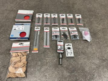 Veiling - Bosch toebehoren set 17-delig, Doe-het-zelf en Verbouw, Gereedschap | Machine-onderdelen en Toebehoren, Nieuw