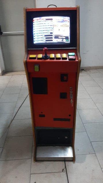 Cabinato multi gioco - Flipperkast Cabinato multi gioco -