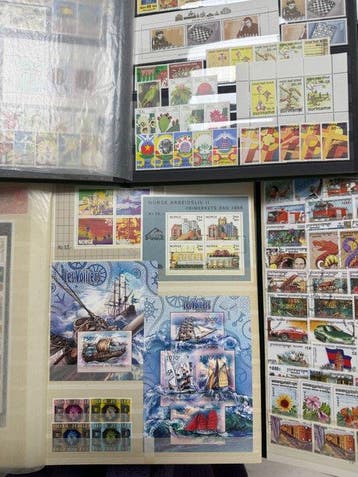 Wereld - uitzoekpartij in 8 stockboeken, Gestempeld