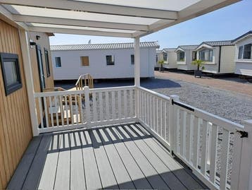 Kunststof Terras vlonder composiet bordes chalet woonwagen, Ophalen, Nieuw