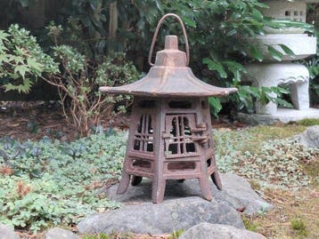 Japanse lantaarn van gietijzer - IJzer (gegoten) - Japan -