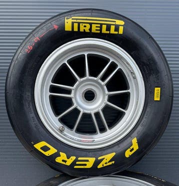 Wiel compleet met band - Pirelli -O.Z - *** NO RESERVE ***, Verzamelen, Nieuw