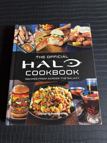 Halo Kookboek - Cookbook, recipes from the galaxy, Ophalen of Verzenden, Zo goed als nieuw, Voorgerechten en Soepen
