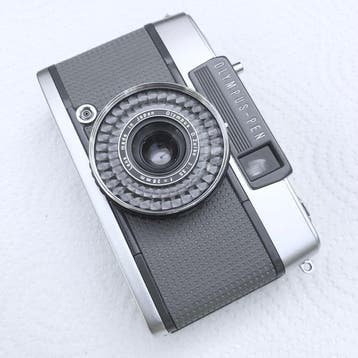 Olympus EE-2 Halfkleinbeeldcamera, Nieuw