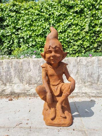 Beeldje - A dreaming garden gnome - IJzer