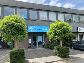 Opslagruimte Storage Garagebox huren in Almere, Huur, Opslag of Loods