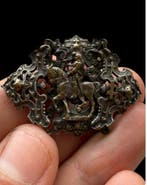 Heilige mysterieuze en gotische Victoriaanse speld in brons, Antiek en Kunst