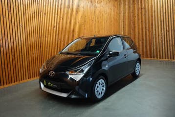 Toyota Aygo 1.0 Vvt-i X-Play 5-Drs / Airco / Camera Nr 086, Voorwielaandrijving, Stof, Gebruikt, Zwart