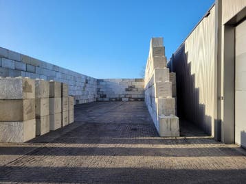 nieuwe 2de keus stapel / beton blokken, Tuin en Terras, Nieuw