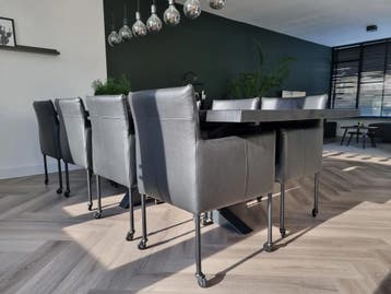 Set van 8 leren kuip eetkamerstoelen - met wieltjes - zwart, Ophalen of Verzenden, Nieuw, Leer