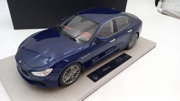 Top Marques 1:18 - Modelauto - Maserati Ghibli - (cod.D36), Nieuw