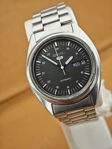 Seiko - 5 Automatic – Ref. 7009-8041 – Black 24-Hour Dial –