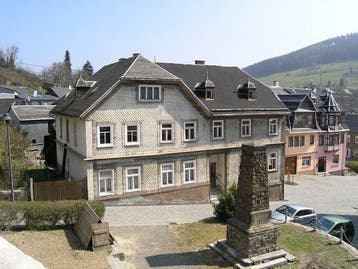 Aantrekkelijk 19e eeuws groot pand in Gräfenthal, Dorp, Overige soorten, Duitsland, Gräfenthal, Thüringer Wald