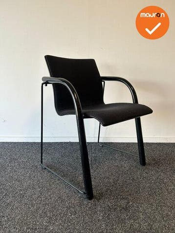 Vergaderstoel - Thonet - Zwart - nieuwe zwarte stoffering, Vergader- of Presentatieruimte, Ophalen of Verzenden, Gebruikt, Stoel