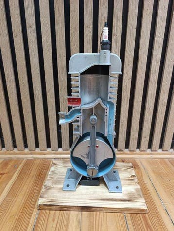 Lesmateriaal - Aluminium,hout,keramiek - 1970-1980 -