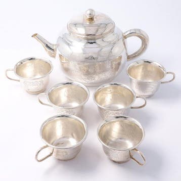 India. Theepot en 6 kopjes. - Theeservies (7) - .900 zilver, Antiek en Kunst