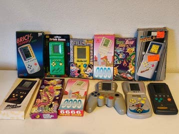 Brick Game - E-9999 - Brick Game set - Handheld gaming, Spelcomputers en Games, Nieuw